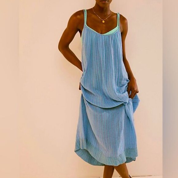 Free People Dresses & Skirts - FREE PEOPLE rio reversible midi dress Sz XS NEW